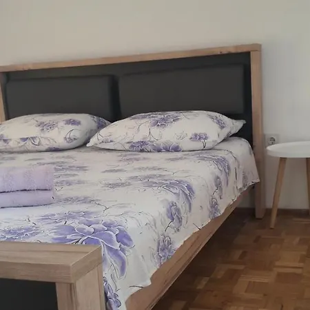 Apartment Natalija & Ante *